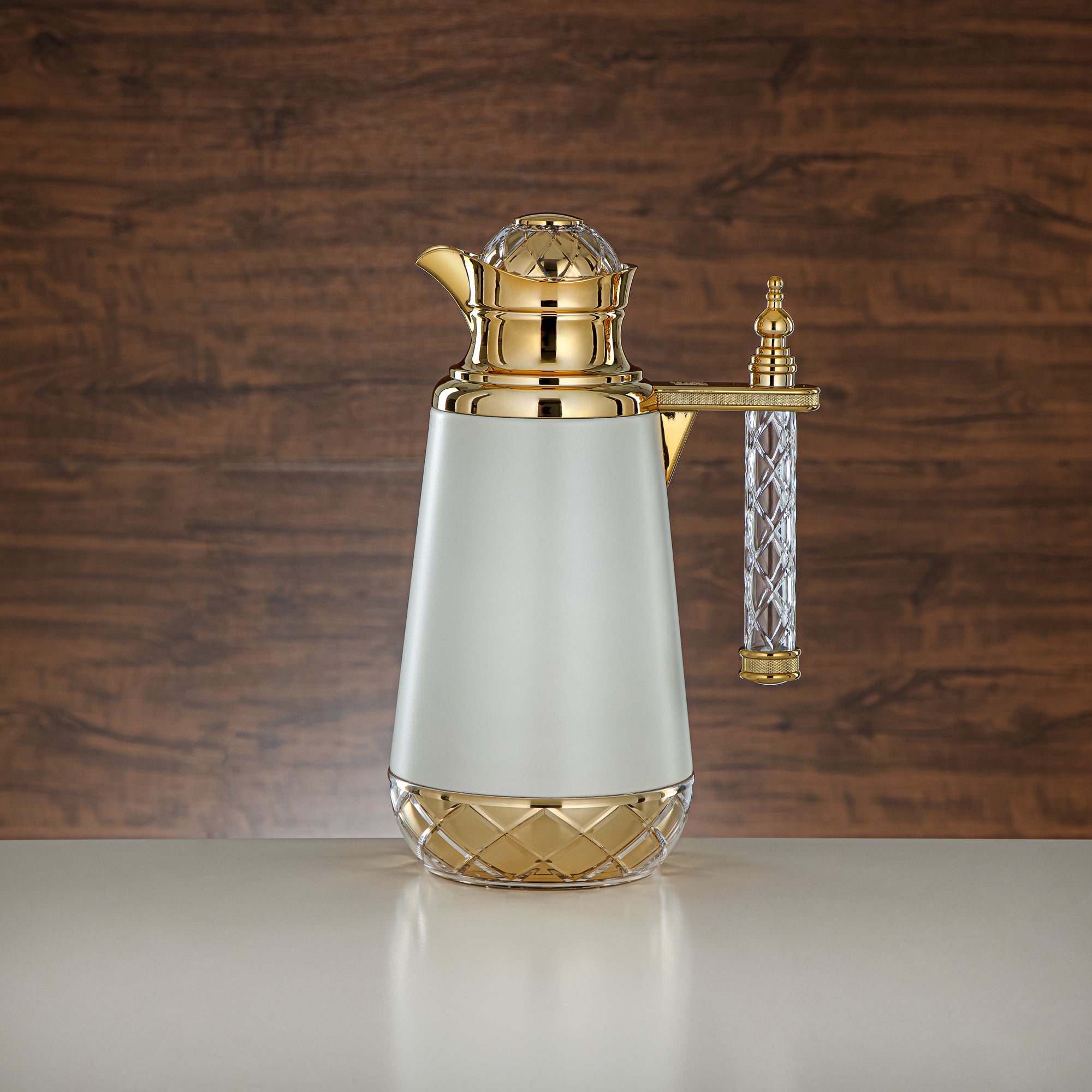 ألمرجان طقم ترامس، زر ضغط، مقبض أكريليك - 0.7 لتر + 1 لتر، أبيض وذهبي (CBY+CBZ-WCG) - كلاسيك ترامس