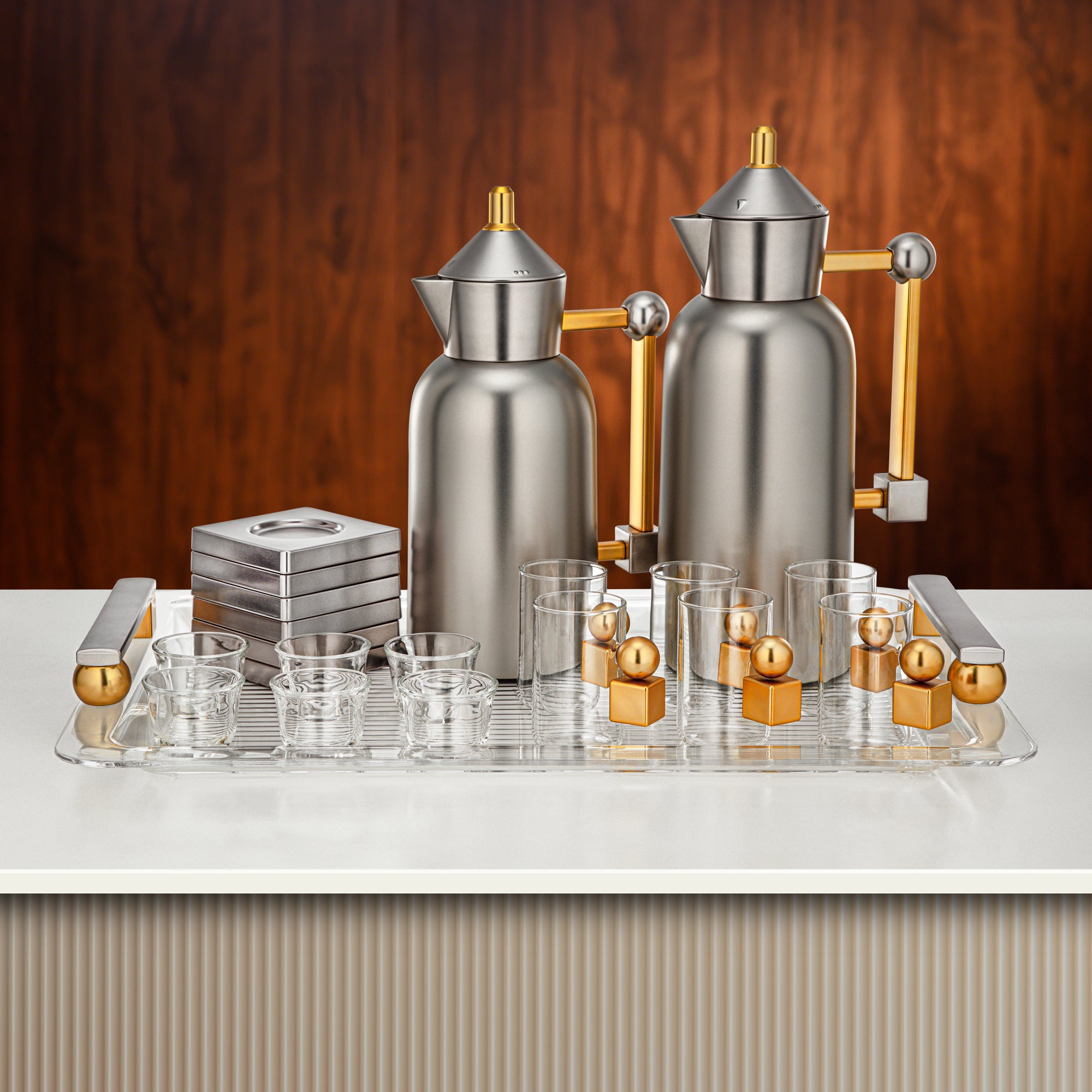 طقم ترامس المرجان 0.7 لتر و1 لتر بلمسة نيكل غير لامعة مع لمسة ذهبية غير لامعة