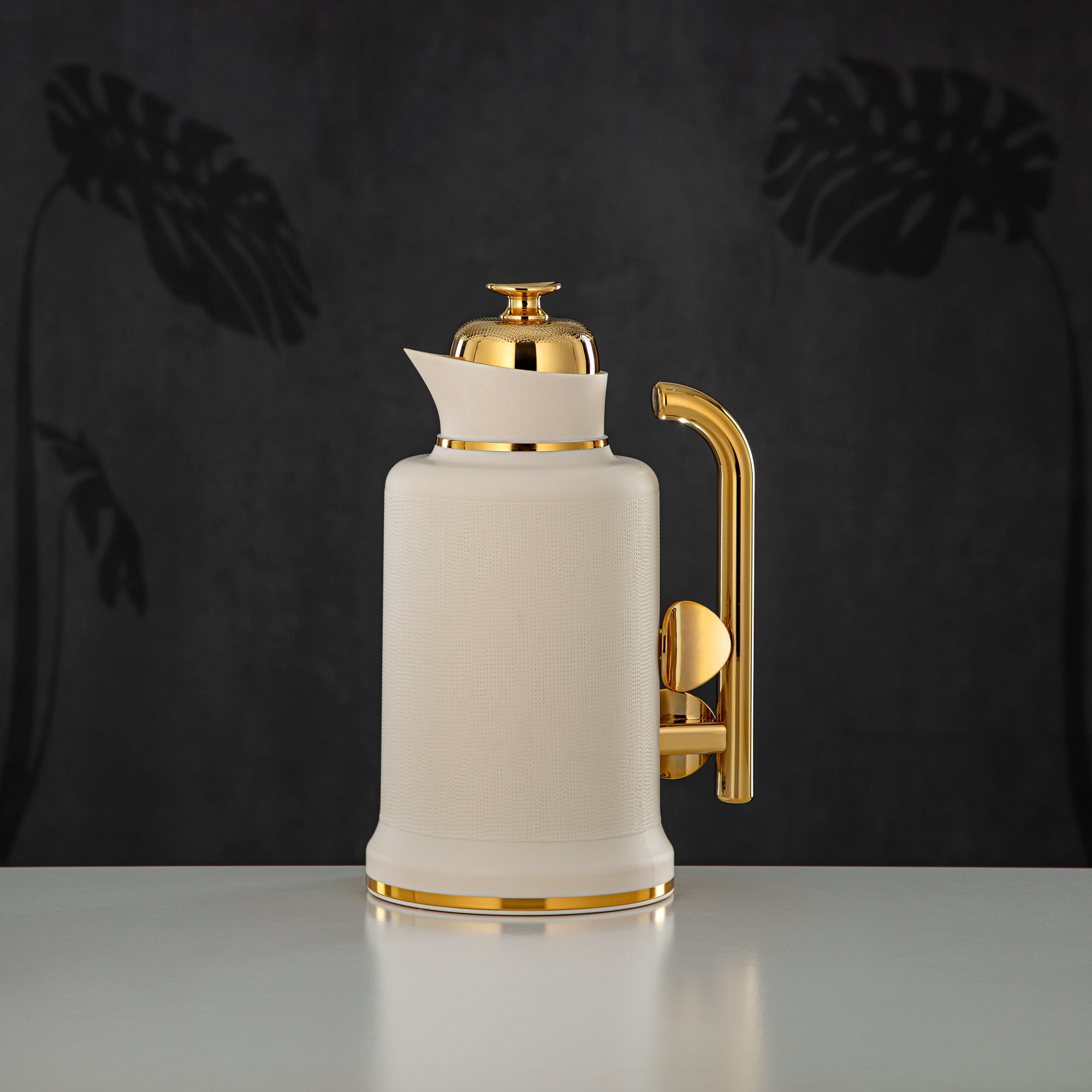 ألمرجان طقم ترامس، ABS، زر ضغط، 1 لتر + 1 لتر، عاجي مطفي وذهبي (IZ-MIVYG) - أناقة عصرية