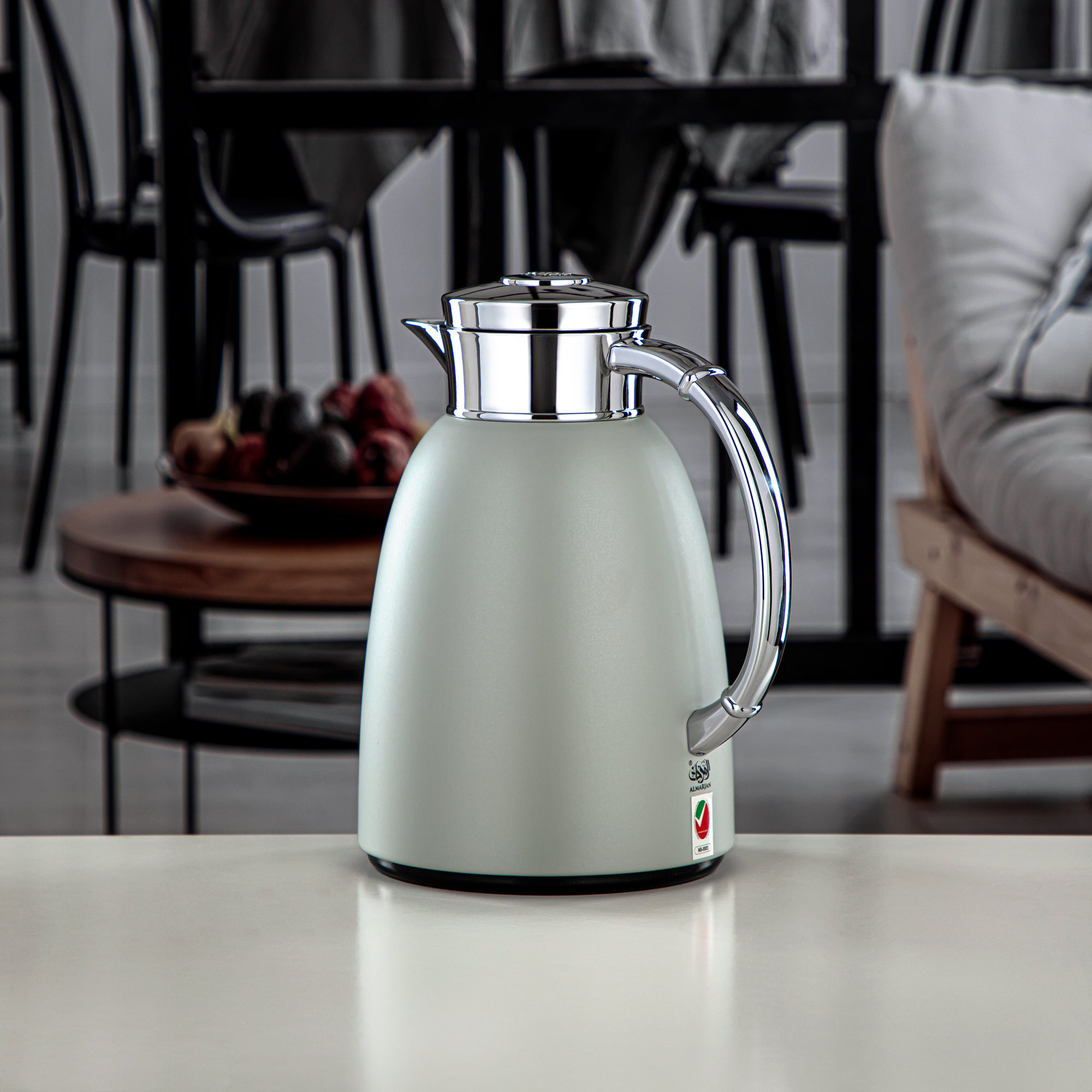 ترمس المرجان سعة 1.0 لتر (QVC-1000Q265YZC) - زر ضغط، رمادي حجري وفضي | أدوات تقديم عصرية