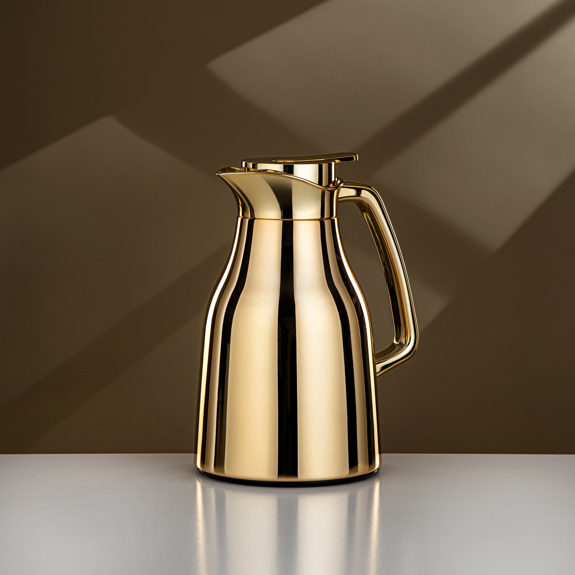 Almarjan Vacuum Flask Set Gold 0.7L + 1L (RGC-0700C95+1000C95) – Elegant Serving | Ramadan & Gatherings