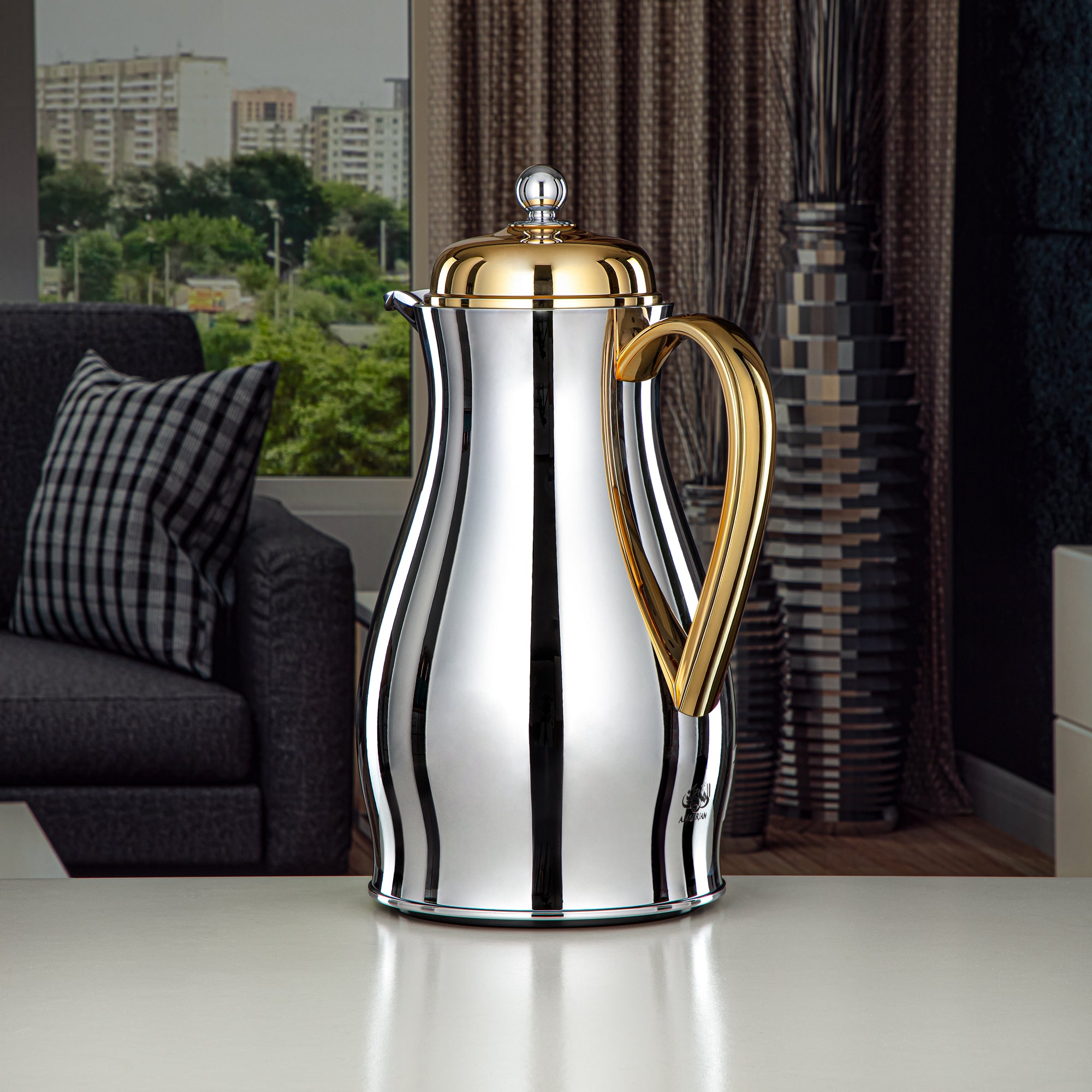 Almarjan Vacuum Flask Metal Body with Glass Liner 1.4L Silver & Gold (RPA-140-SG) – Everyday Elegance Collection