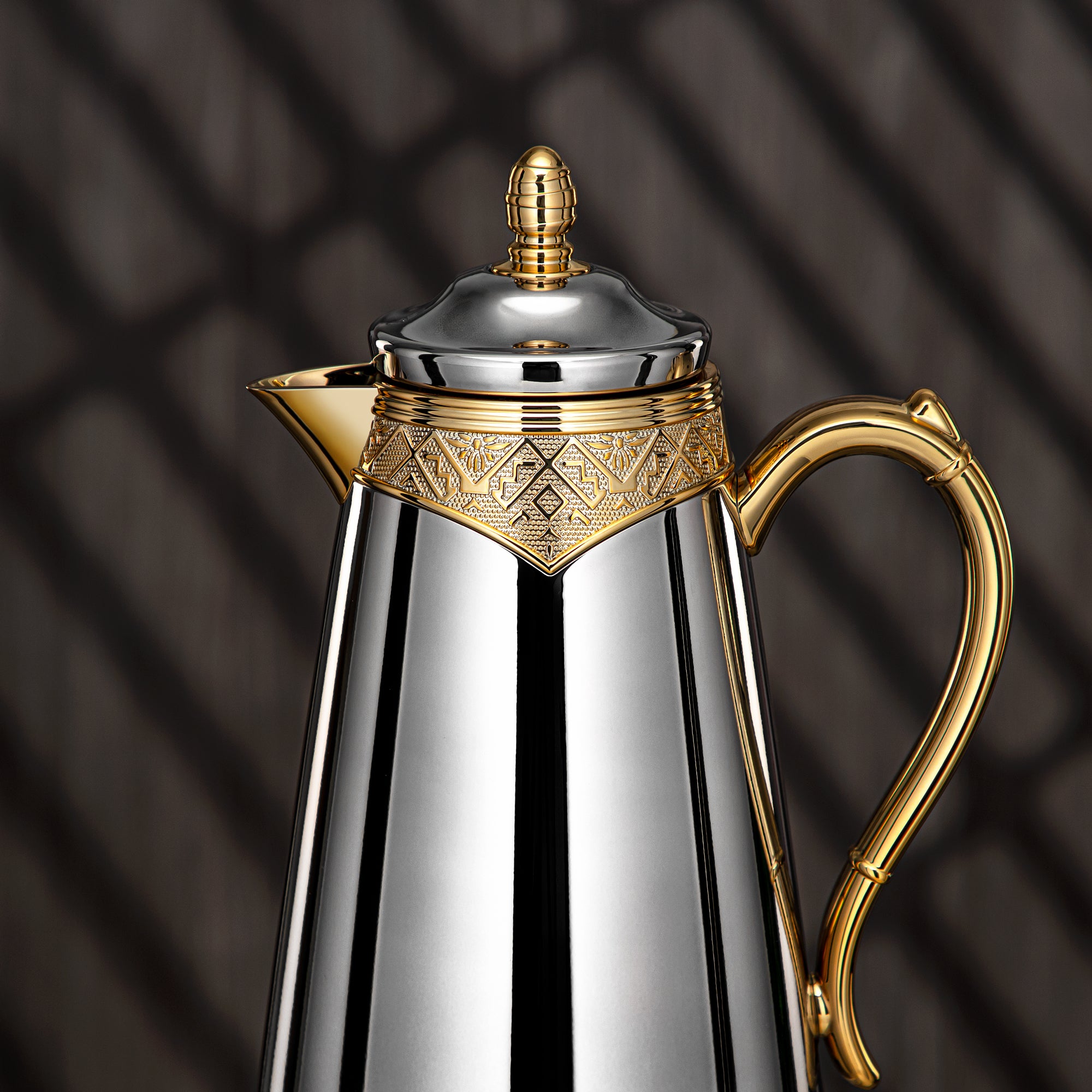 Almarjan Vacuum Flask Set 0.7L & 1L Silver & Gold