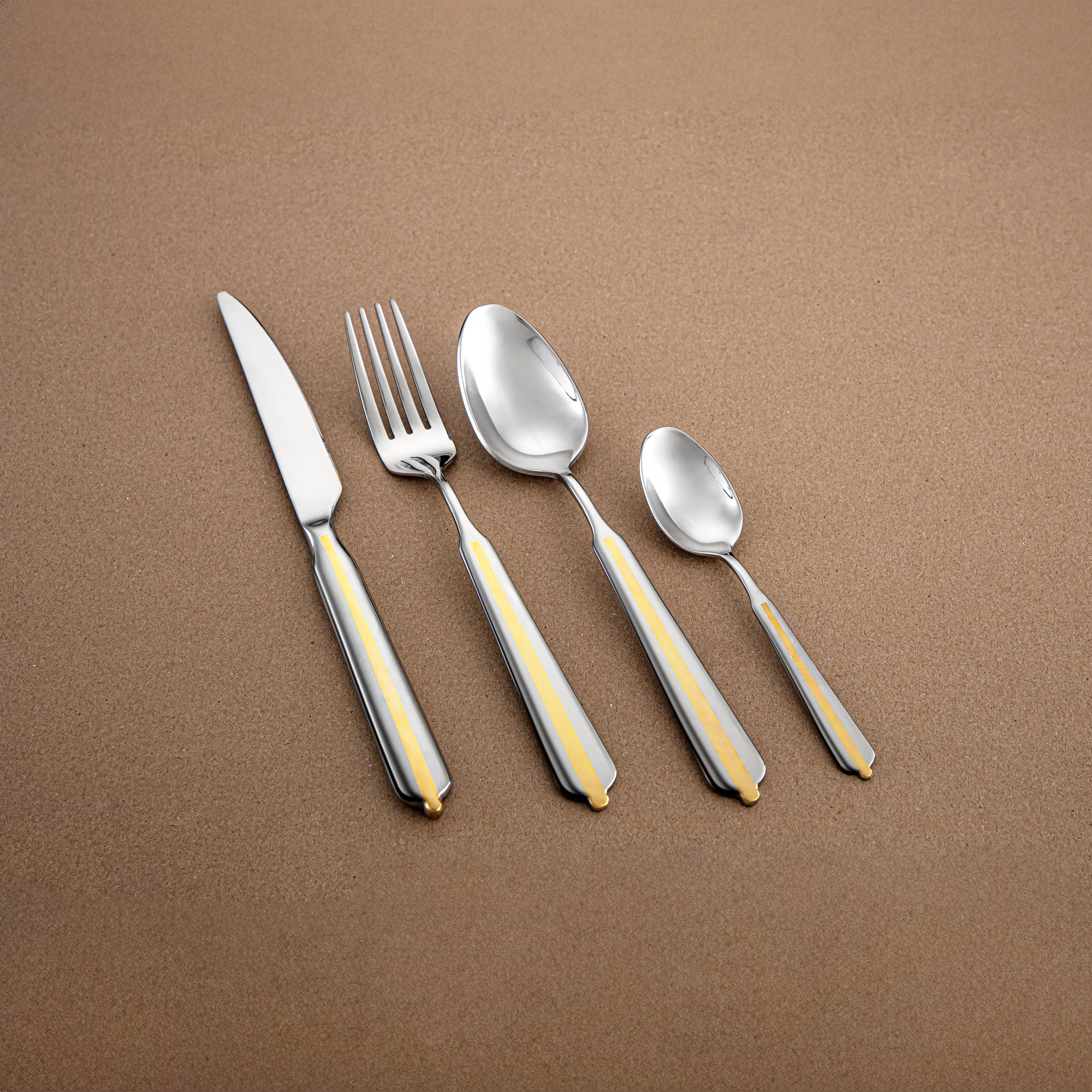 Almarjan 24-Piece Stainless Steel Cutlery Set with Stand – Mirror Finish, Silver & Gold CUT1620027