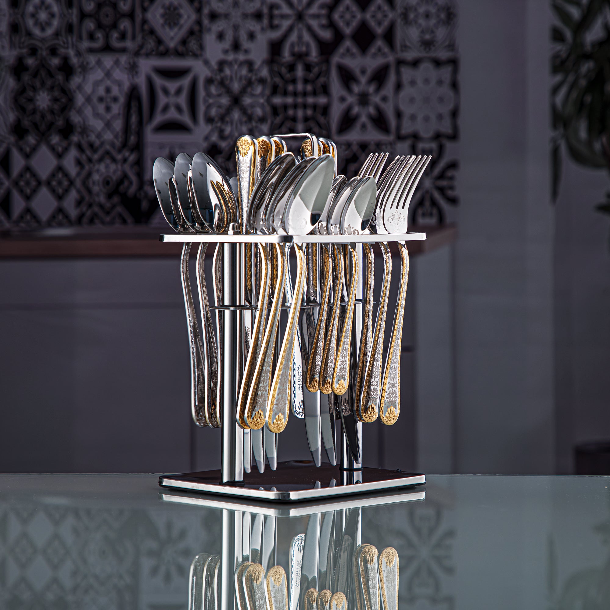 Almarjan 24 Pieces Stainless Steel Cutlery Set With Holder Silver & Gold - DA324GLE013/24