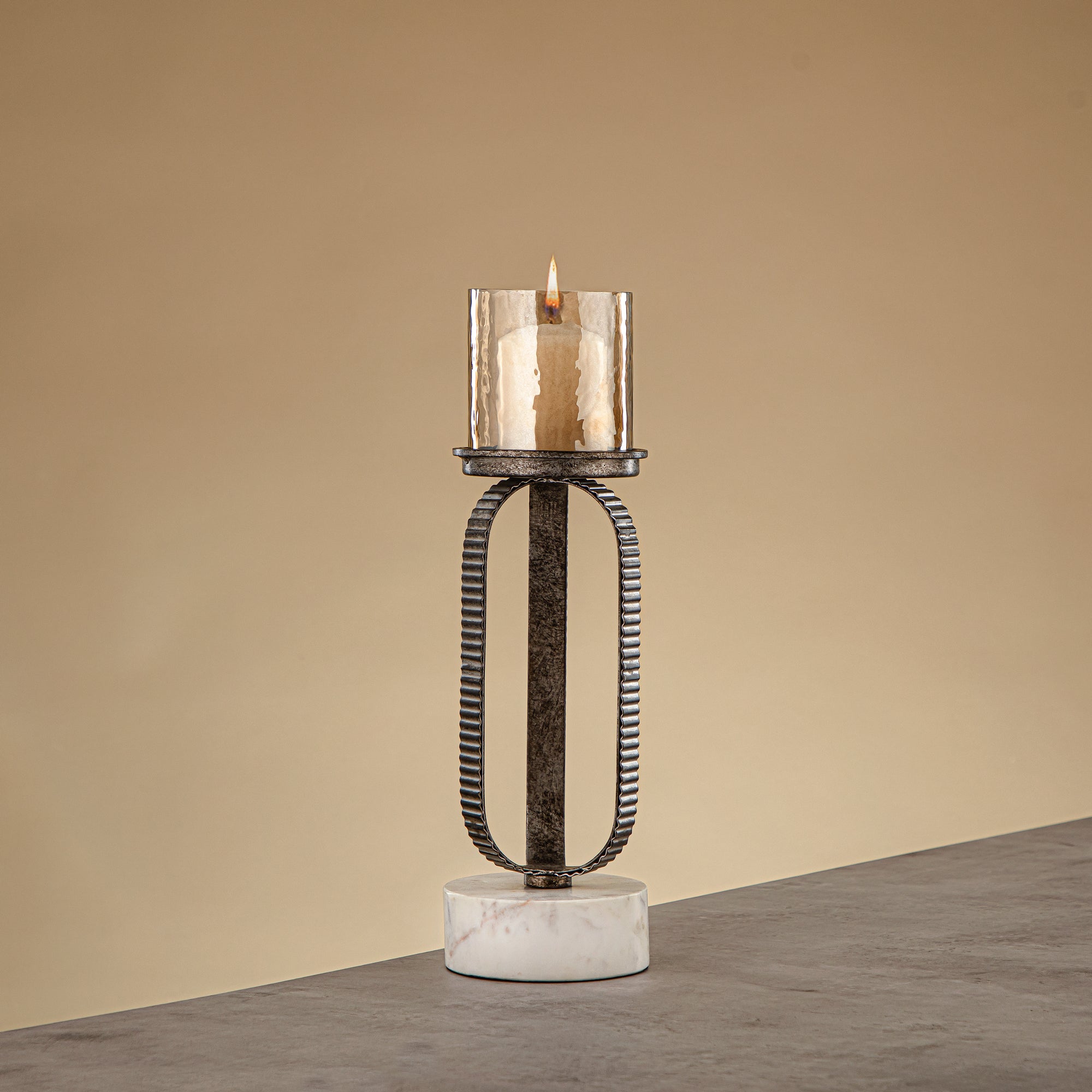 حامل شموع المرجان العمودي 34 سم بلمسة فضية ريفية