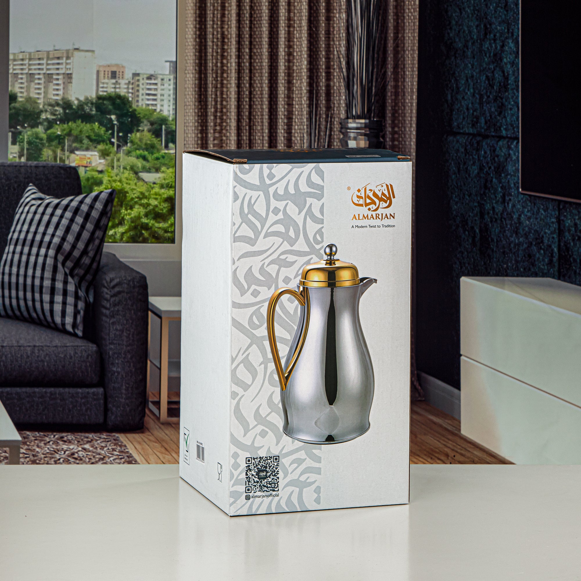 Almarjan Vacuum Flask Metal Body with Glass Liner 0.5L Silver & Gold (RPA-050-SG) – Everyday Elegance Collection