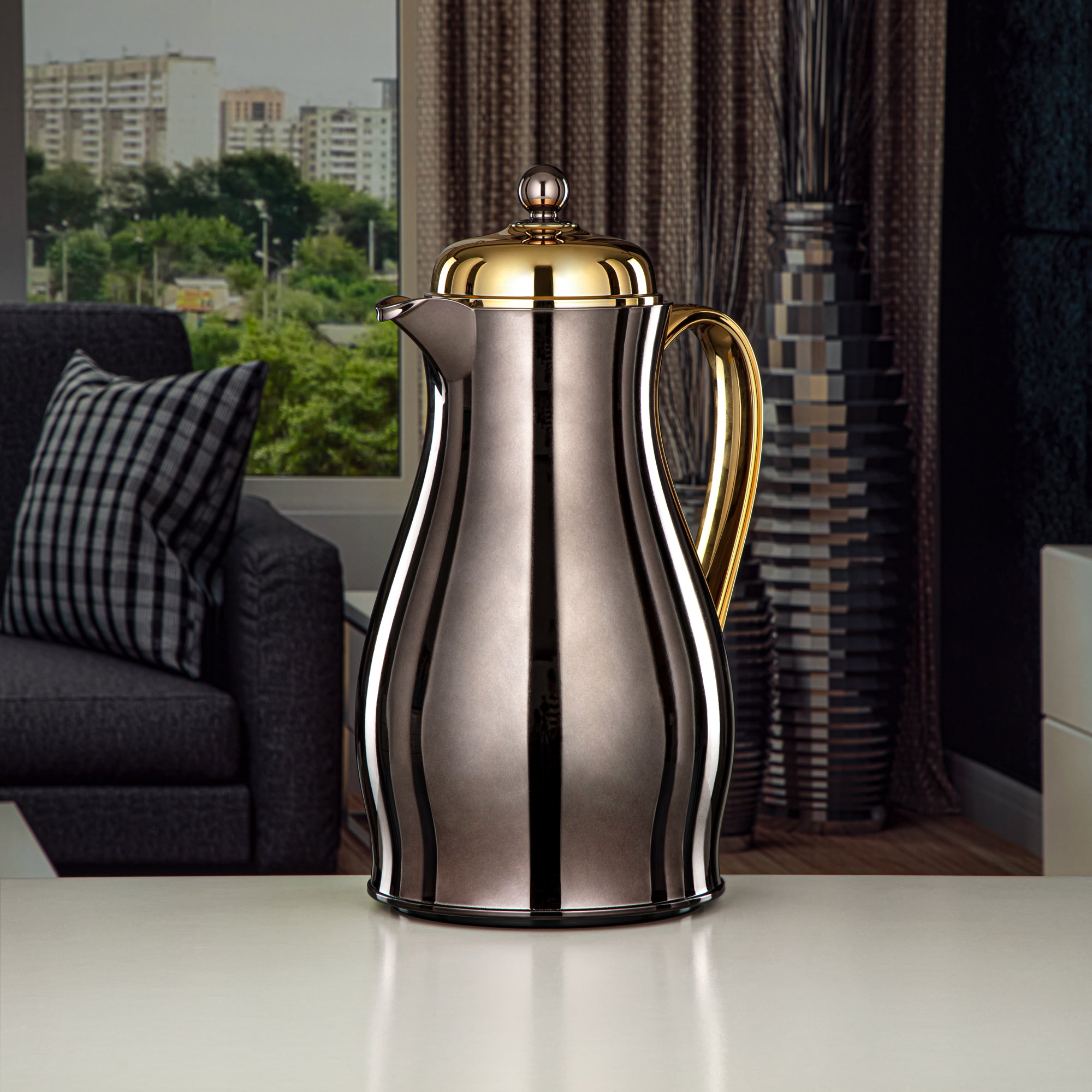 Almarjan Vacuum Flask Metal Body with Glass Liner 1.4L Nickel Black & Gold (RPA-140-NBKG) – Everyday Elegance Collection