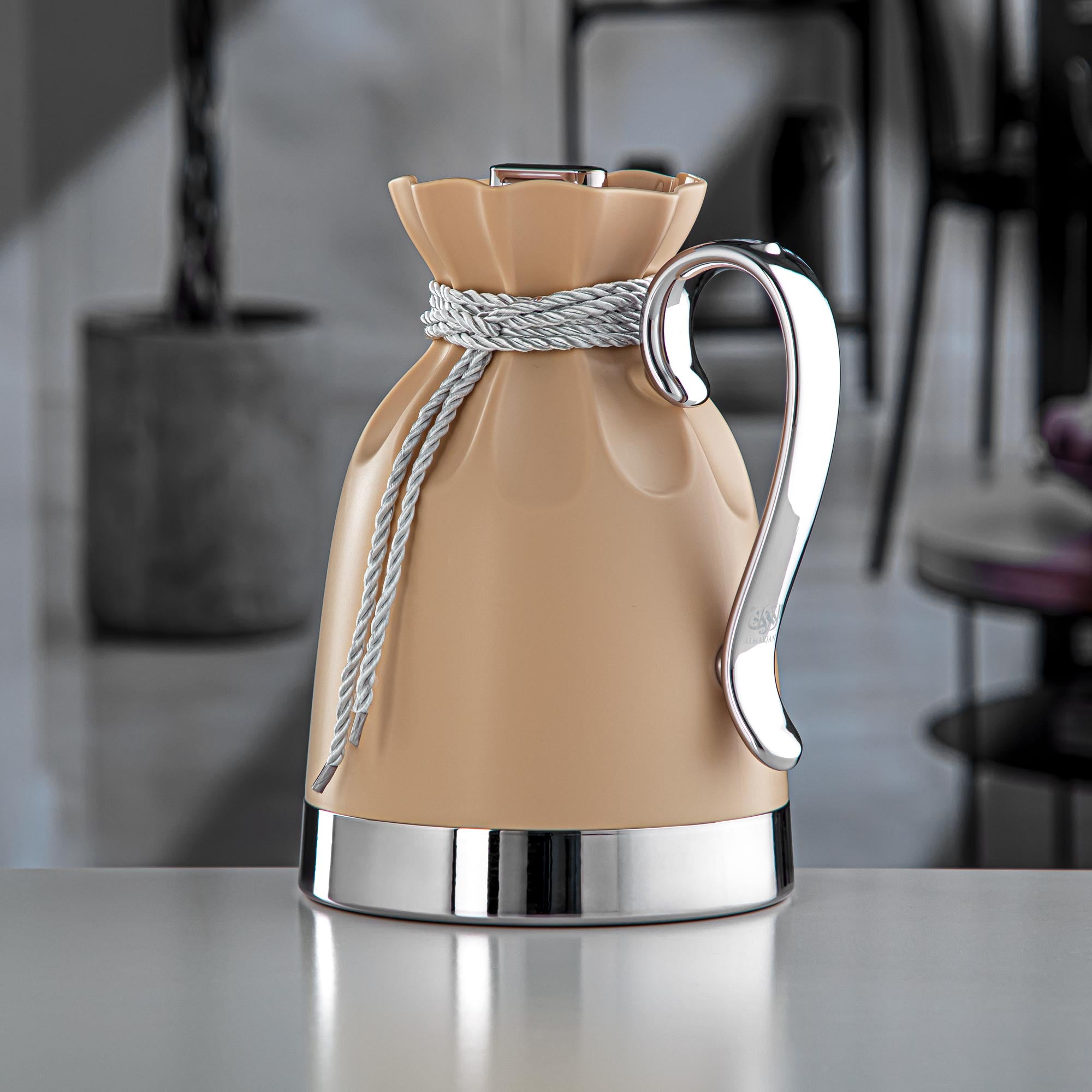 Almarjan 1 Liter Vacuum Flask Beige & Silver - SM-2D932-100 BG/C/C