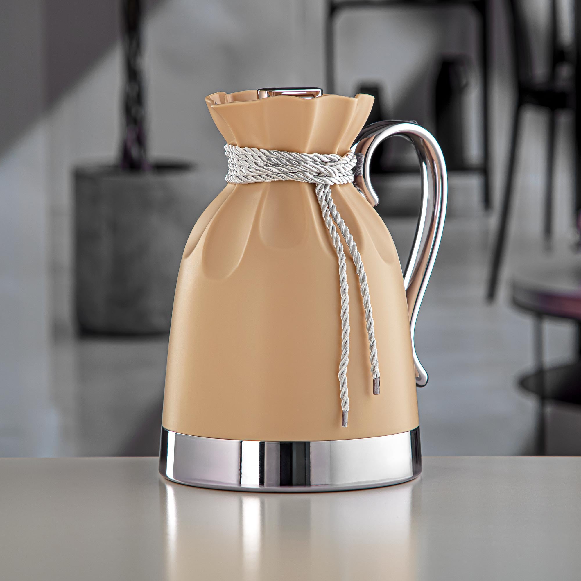 Almarjan 1 Liter Vacuum Flask Beige & Silver - SM-2D932-100 BG/C/C