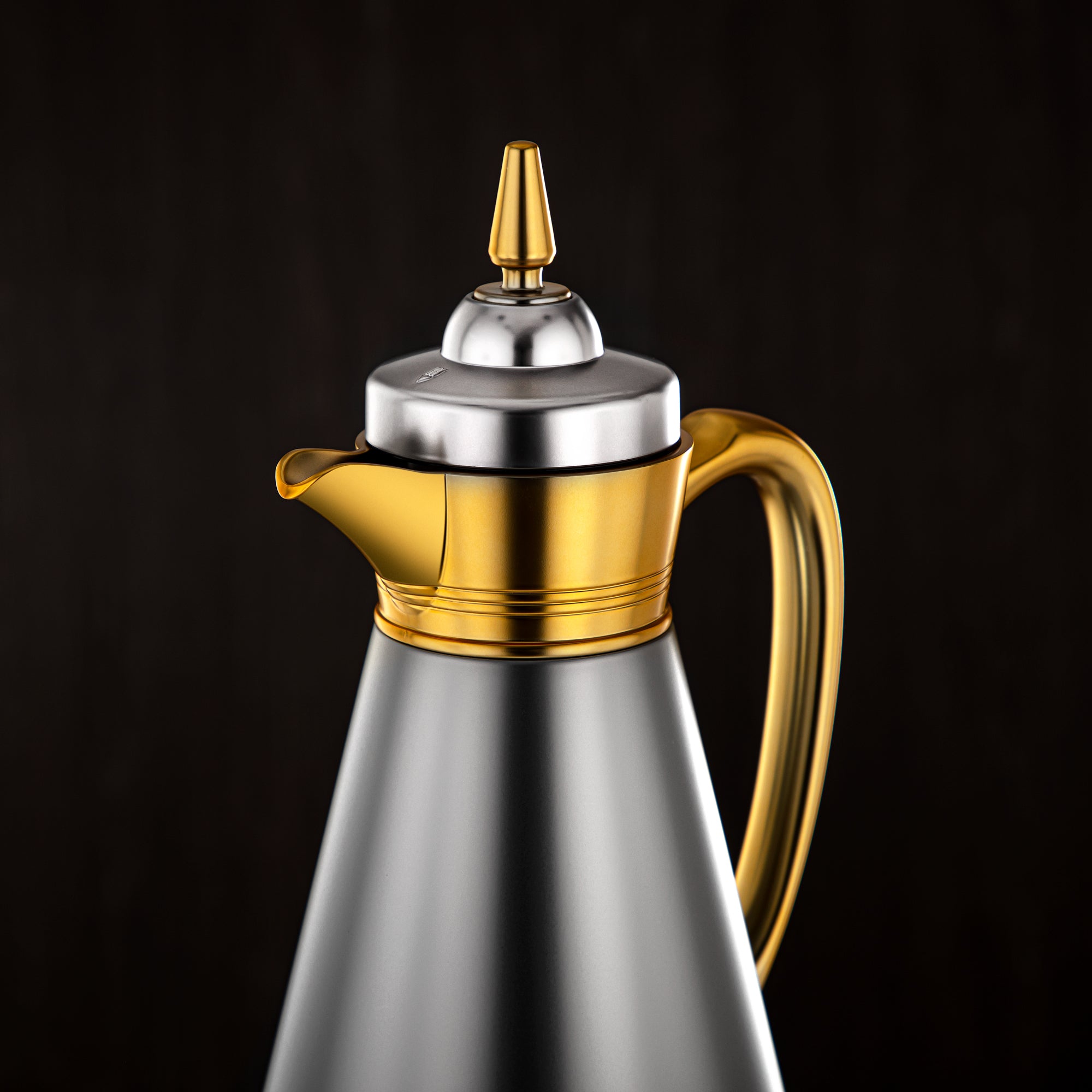 Almarjan Vacuum Flask Set, 0.7L + 1L, Matt Silver & Matt Gold (UBC-A0700/B1000 E23E22) - Ramadan Serveware