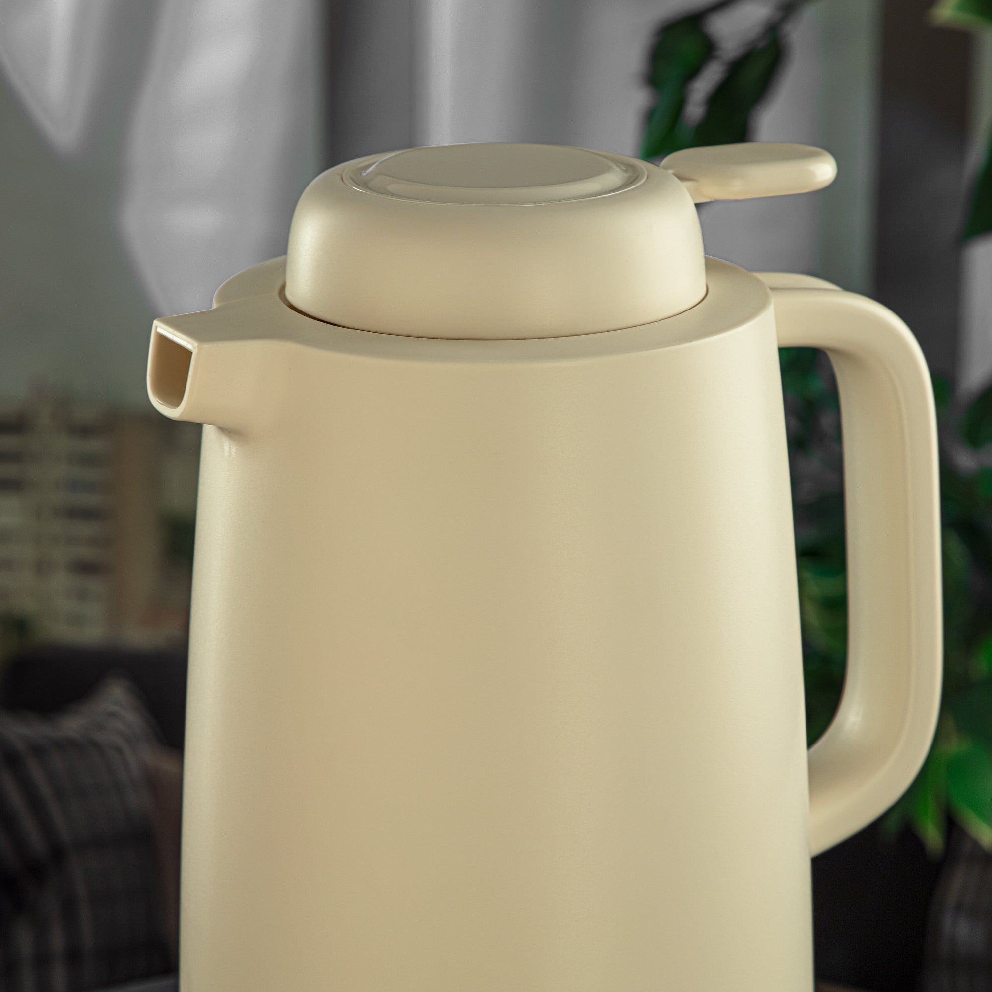 Almarjan 1.5 Liter Vacuum Flask Matt Ivory - UKM22-150 MIV